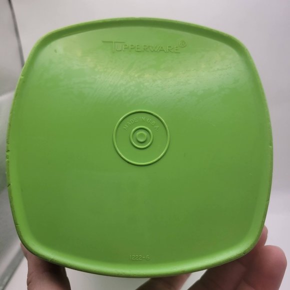 Tupperware Vintage Green Canister 1222-26 with lid 808-28 Snack Keeper 10" - Picture 3 of 11